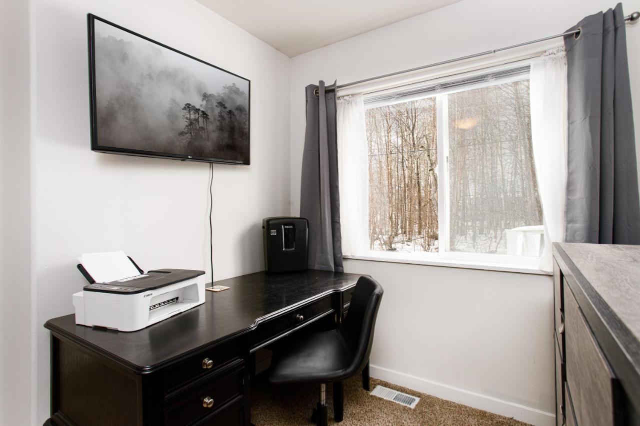 Вилла Jewel Lake Hideaway Анкоридж Экстерьер фото
